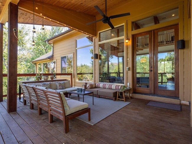 Building Photo - 10731 Cassia Dr