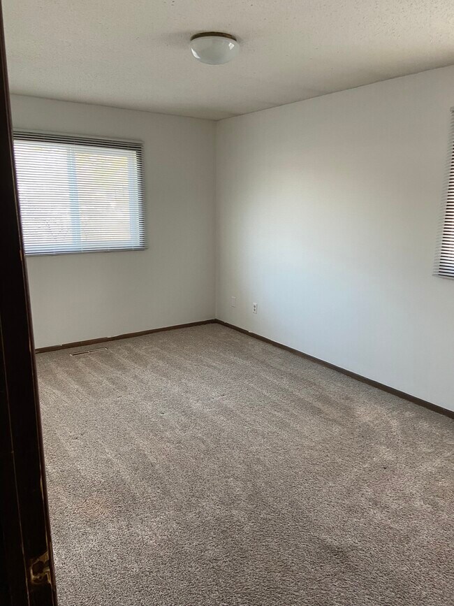 Building Photo - 3101 Westgate Dr S