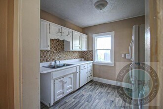 Building Photo - 2114 L St