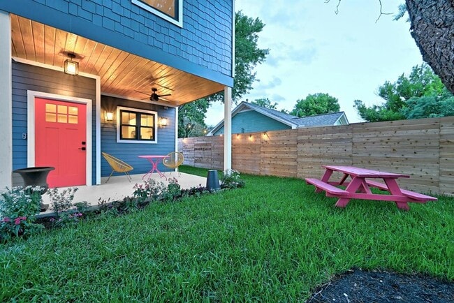 Building Photo - 4313 Maybelle Ave
