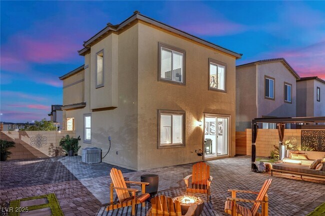 Building Photo - 8907 Roadrunner Ravine St