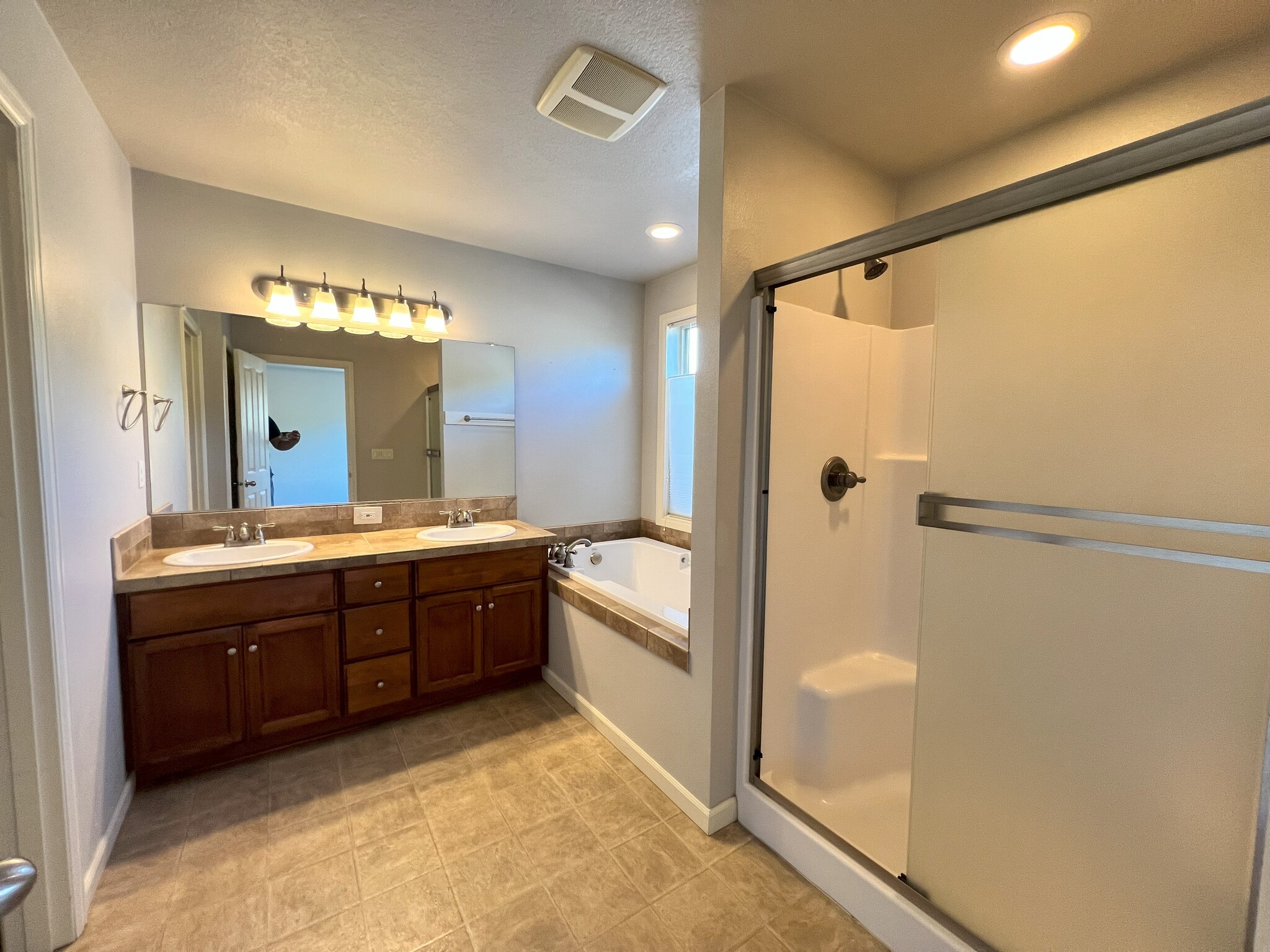 Building Photo - 3075 Flame Tree Ln NW
