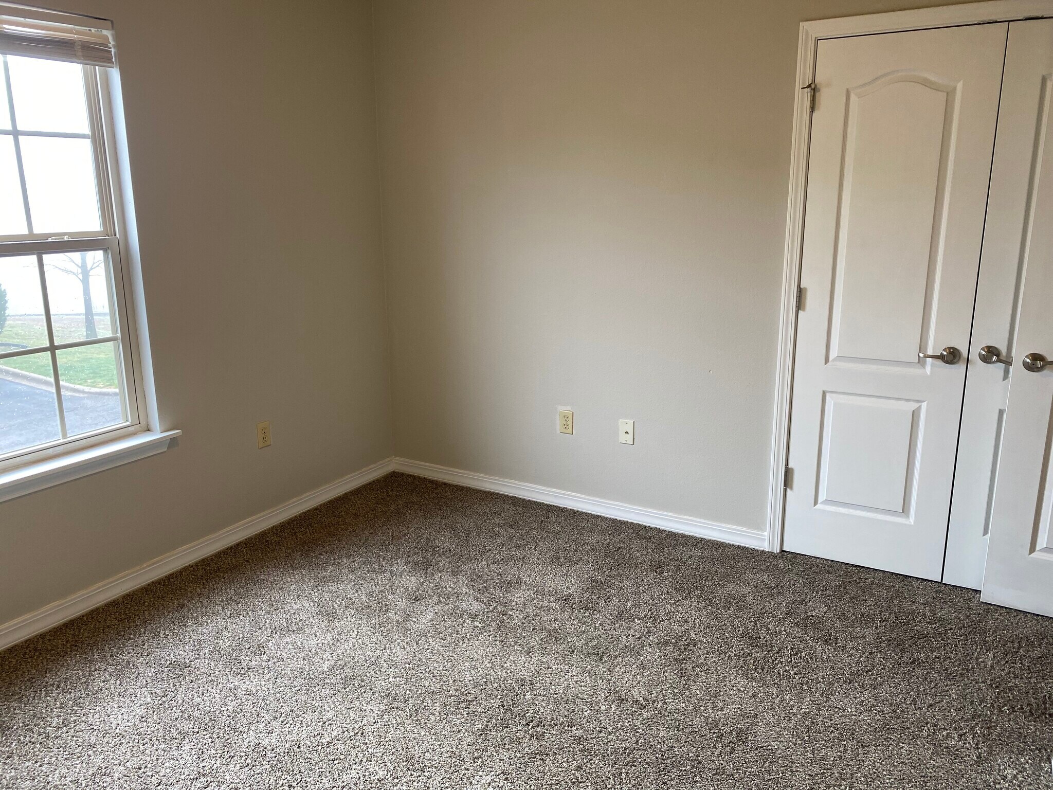 Building Photo - 320 Toni Ln