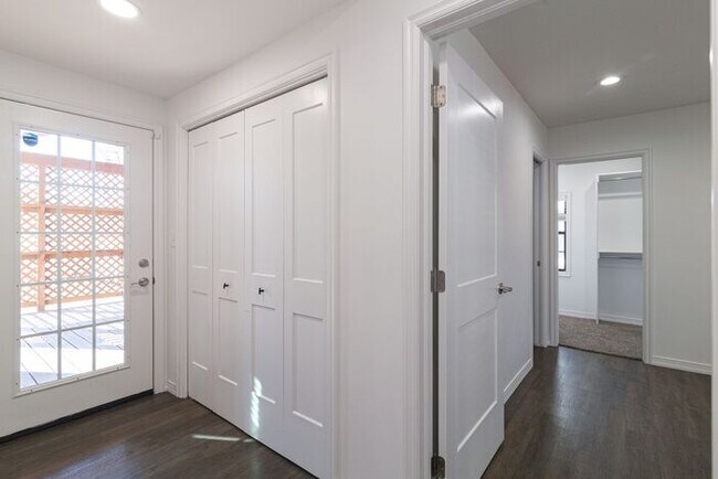 Building Photo - Brookside Bungalow! PRICE DROP!