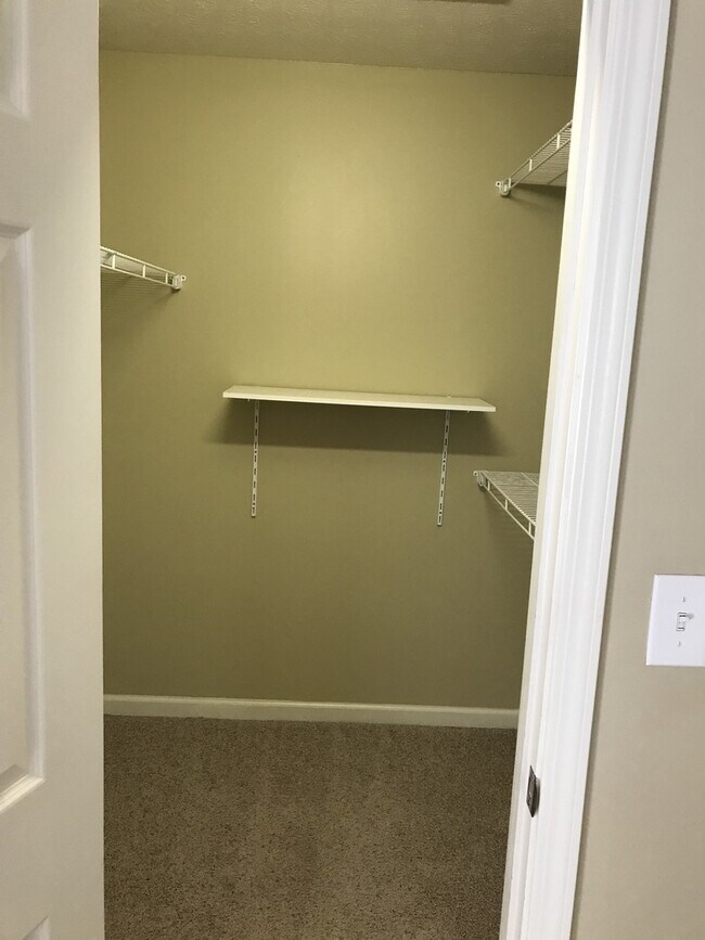 Building Photo - 2 Bedroom Townhouse Available July 2026;  Monthly rent $1,895