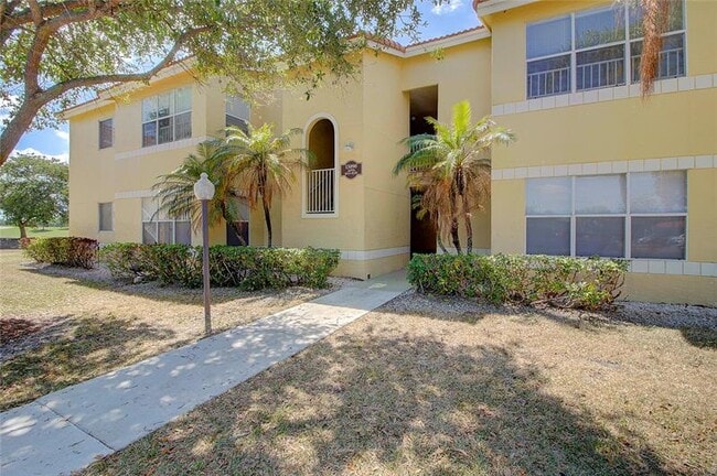 Primary Photo - 643 Vista Isles Dr