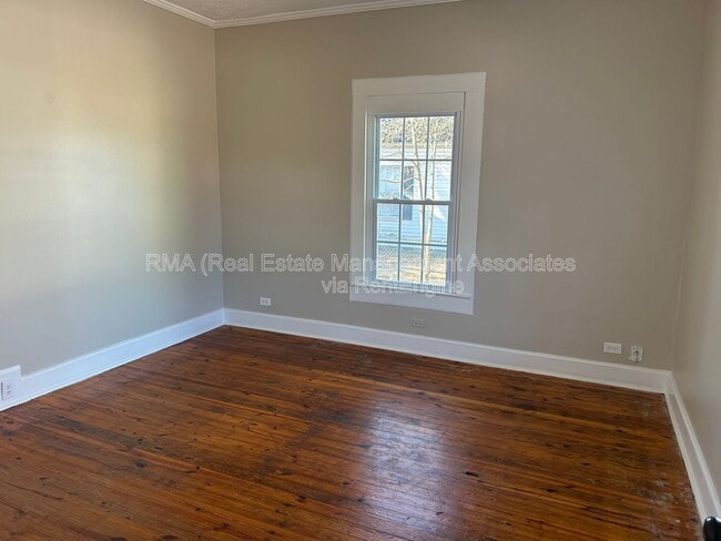 Building Photo - 132 Peachtree St