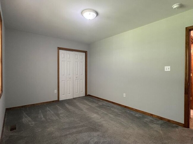 Building Photo - 3361 Juanita Ln