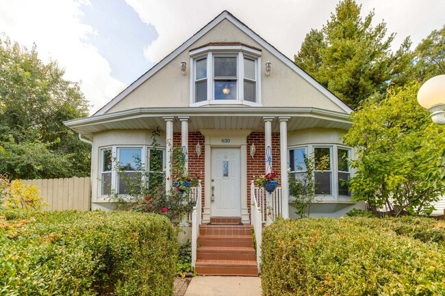 Building Photo - 630 Whitney Ave