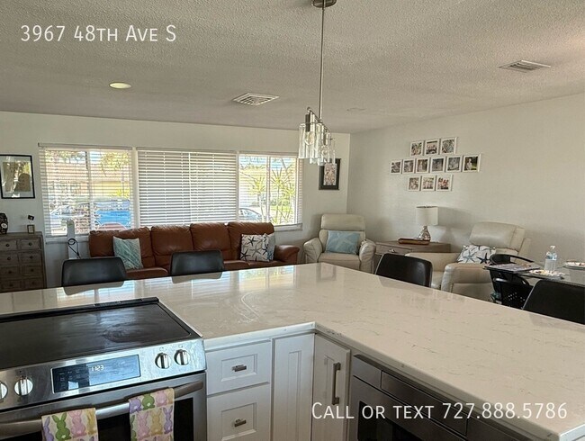 Building Photo - 3967 48th Ave S