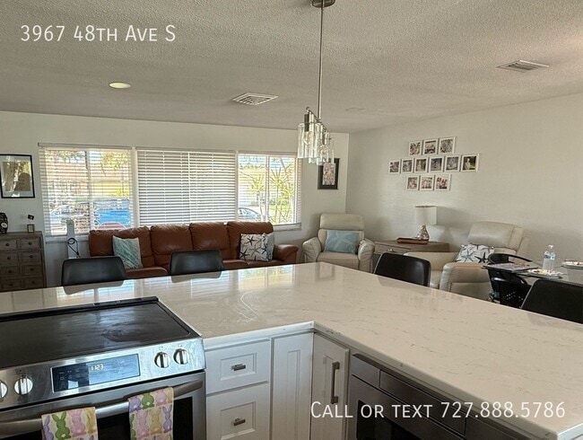 Building Photo - 3967 48th Ave S