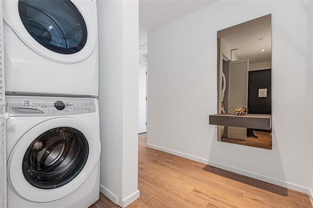 Building Photo - 398 NE 5th St