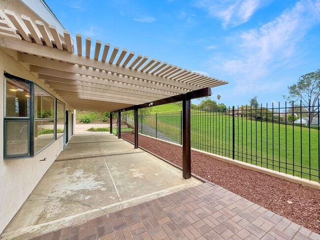Building Photo - Great 3B/2BA House in San Marcos!