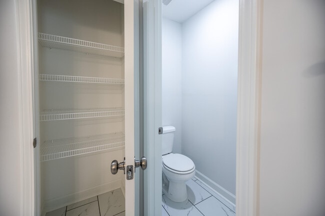 Building Photo - 7172 Paisley Cir