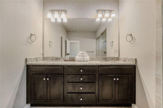 Building Photo - 2527 Pearl Rdg Trce