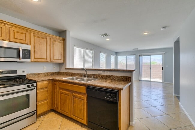 Building Photo - Bright & Spacious Home with Open Layout and Prime Location