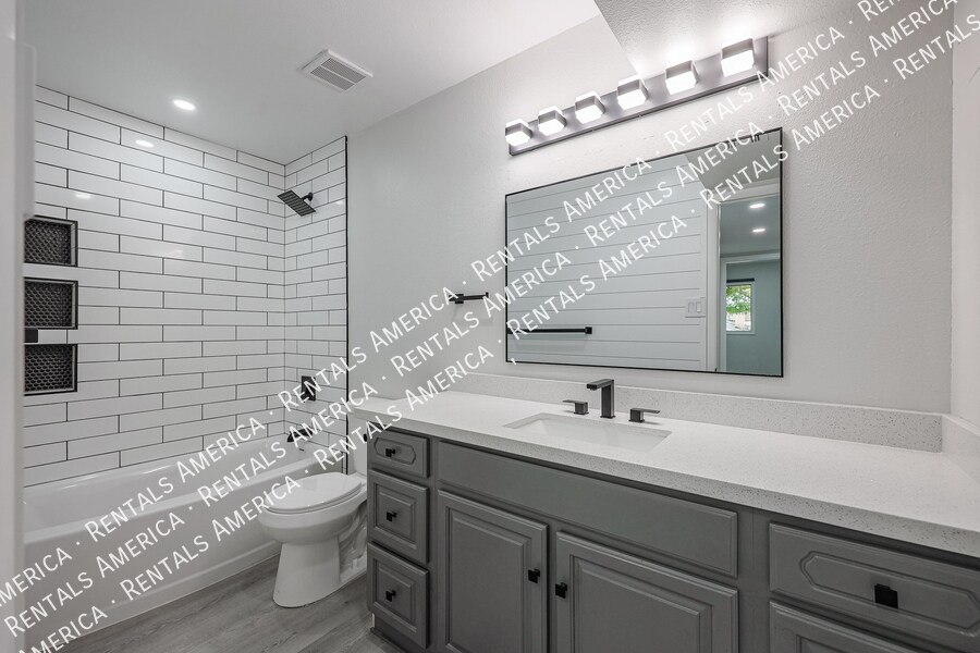 Building Photo - 5205 W Caribbean Ln