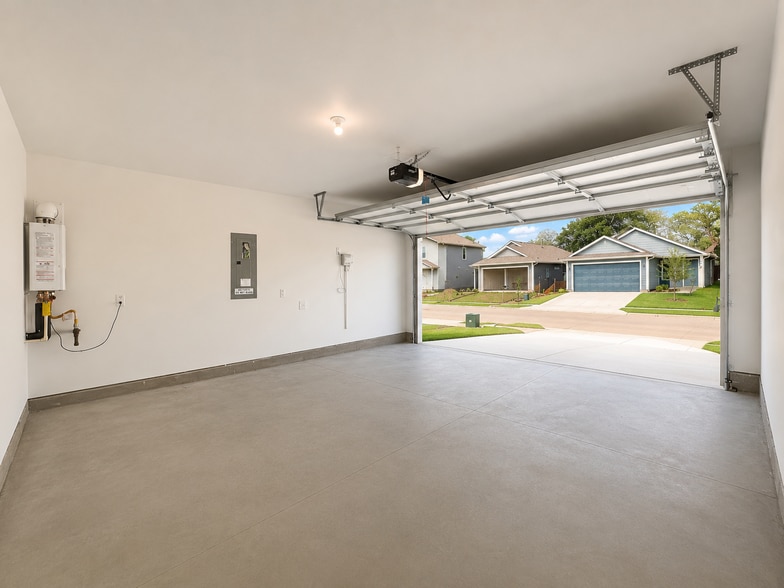 Building Photo - 3137 Campeiro Ave