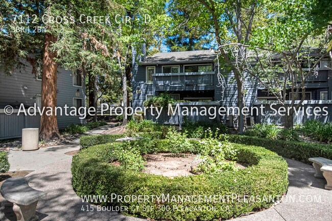 Building Photo - 7112 Cross Creek Cir