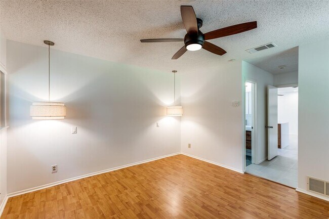 Building Photo - 1903 Boxwood Ct