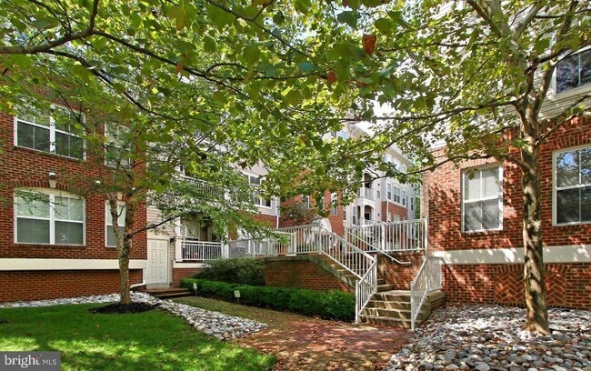 Building Photo - 5108 Donovan Dr