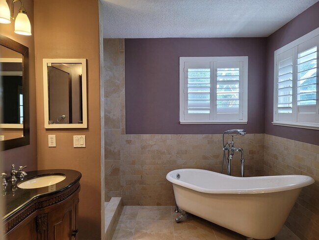 Building Photo - 7922 Steeplechase Ln