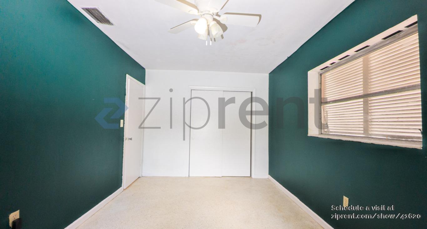 Building Photo - 1600 N 73rd Way