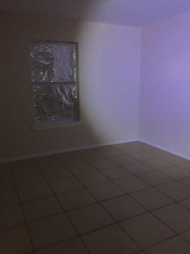 Building Photo - 909 E Jefferson St