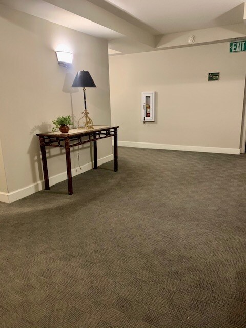 Building Photo - 240 Lombard St