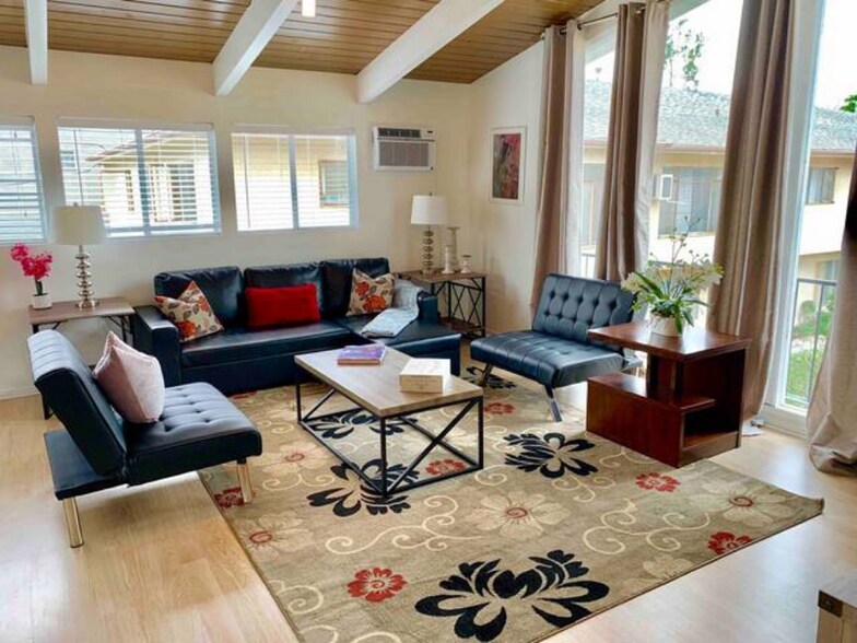 Living room with Vaulter Ceilings - 1153 N Ogden Dr