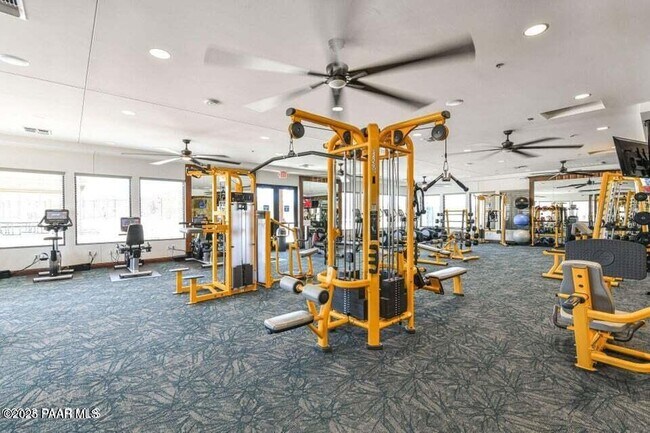 Building Photo - 6236 E Stafford St