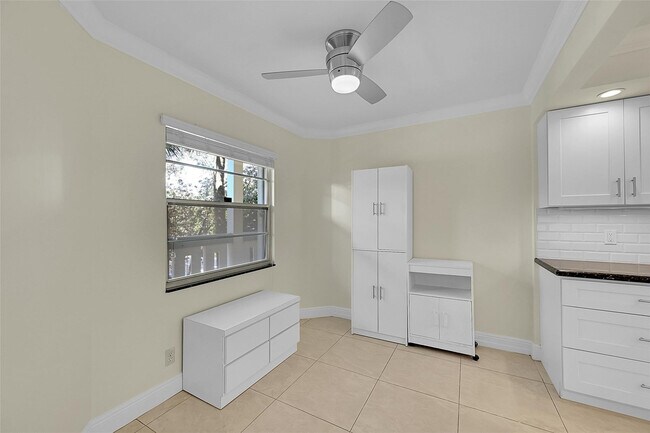 Building Photo - 1802 Eleuthera Point