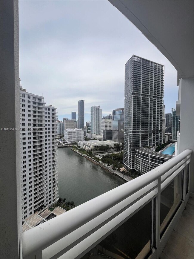 Building Photo - 901 Brickell Key Blvd