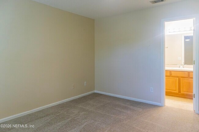 Building Photo - 762 Scrub Jay Dr