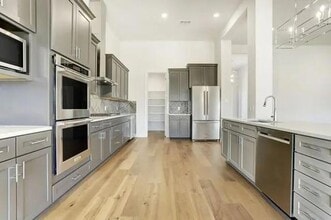 Building Photo - 104 Lazy Oak Pl