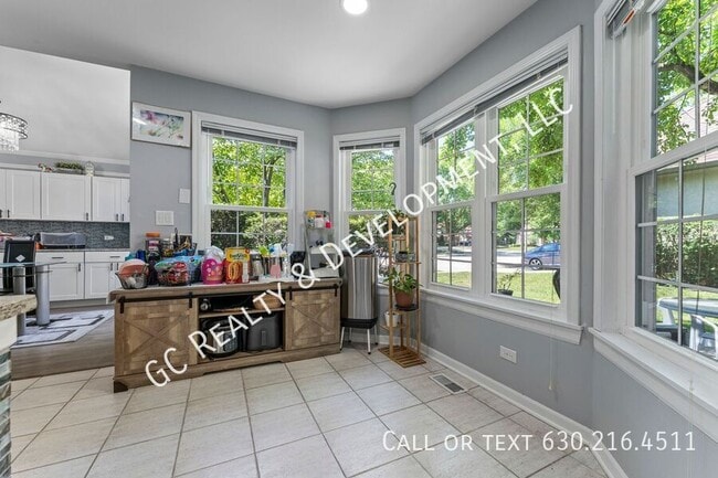 Building Photo - 100 Chatsworth Cir