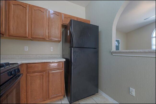 Building Photo - 14408 Escalera Dr