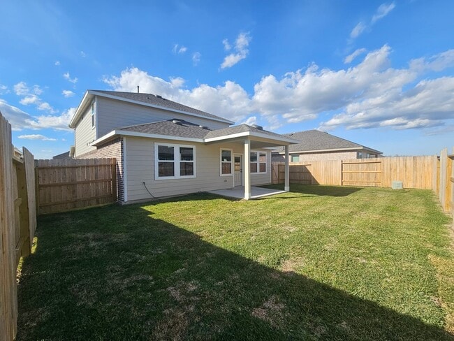 Building Photo - 8414 Bay Oaks Dr