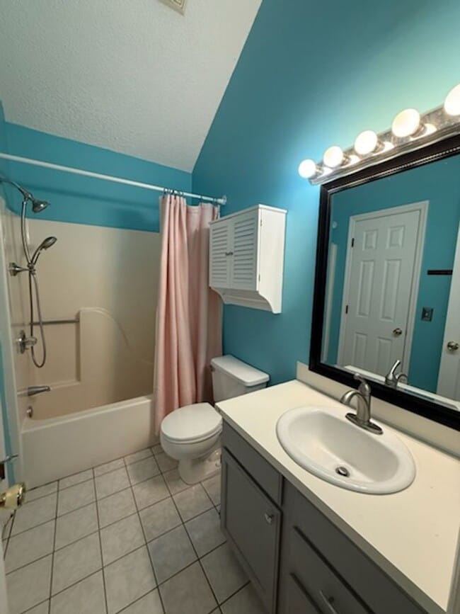 Building Photo - Charming 3-bedroom, 2-bath home in Florence,
