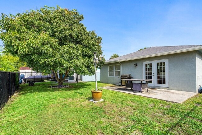 Building Photo - 177 Heming Way