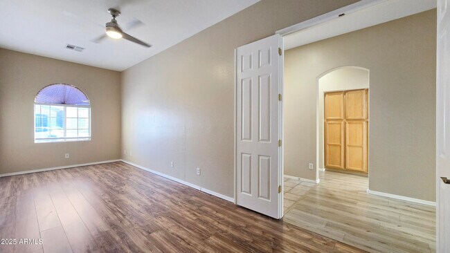 Building Photo - 13586 W Monte Vista Rd