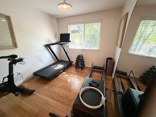 Building Photo - Beautifully landscaped Fall City gem  with a private backyard oasis!