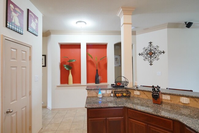Building Photo - Spacious and well-maintained home located in the established community of Arlington!
