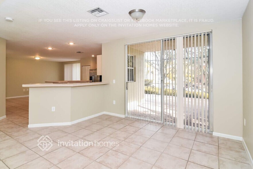 Building Photo - 11568 NW 6th Ct