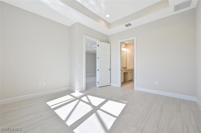 Building Photo - 6407 Negril Isle Dr