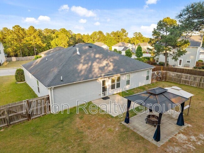 Building Photo - 111 Angel Oak Dr