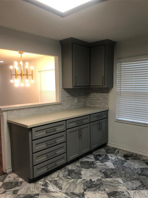 Building Photo - 1402 Chamboard Ln