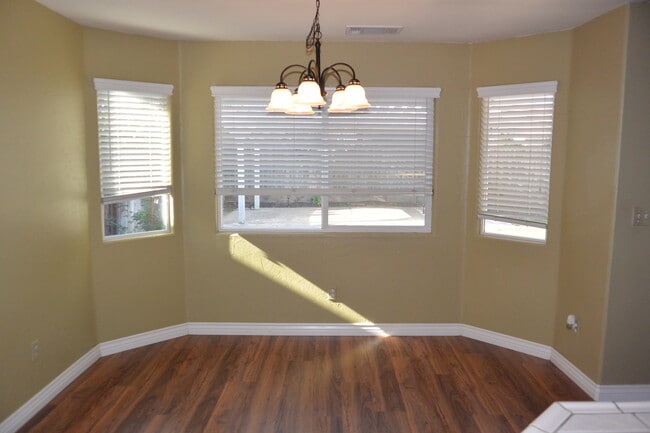 Building Photo - WONDERFUL SOUTHEAST LOCATION