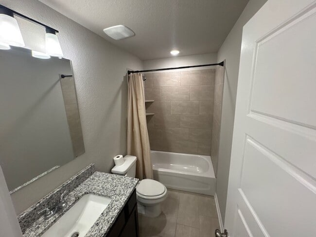 Building Photo - AVAILABLE NOW; APPLY AT OUR WEBSITE TODAY!!