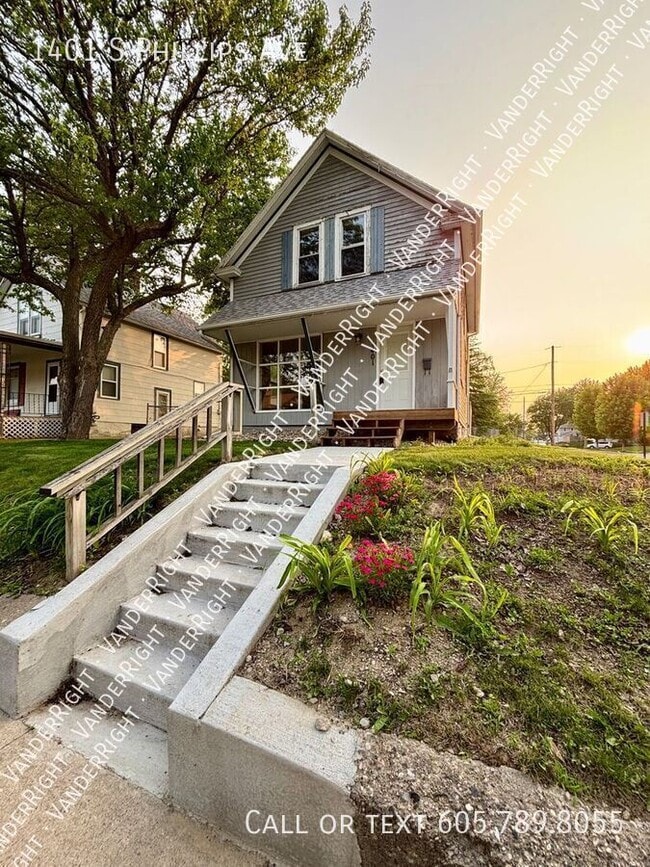 Primary Photo - 1401 S Phillips Ave